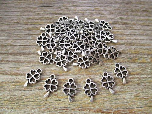 Kovový čtyřlístek 10x6mm