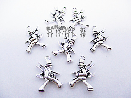 Kovový, OBOUSTRANNÝ, přívěsek kominík, cca 20x14mm