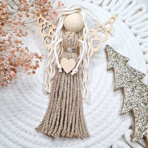 Anděl macramé LOVE SAND s dřevěnými křídly