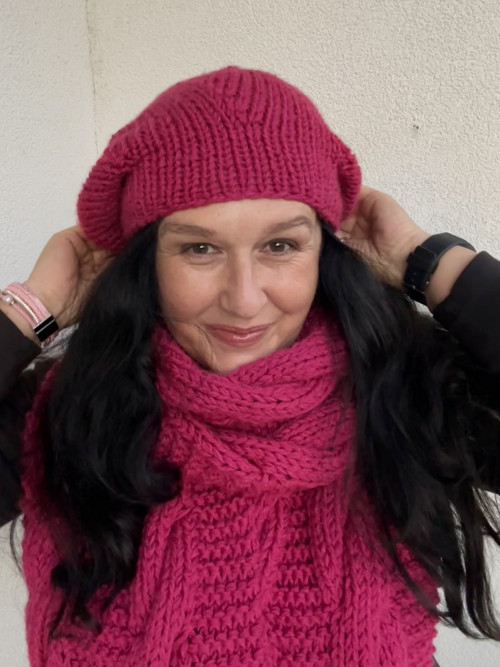 Baret fuchsiový