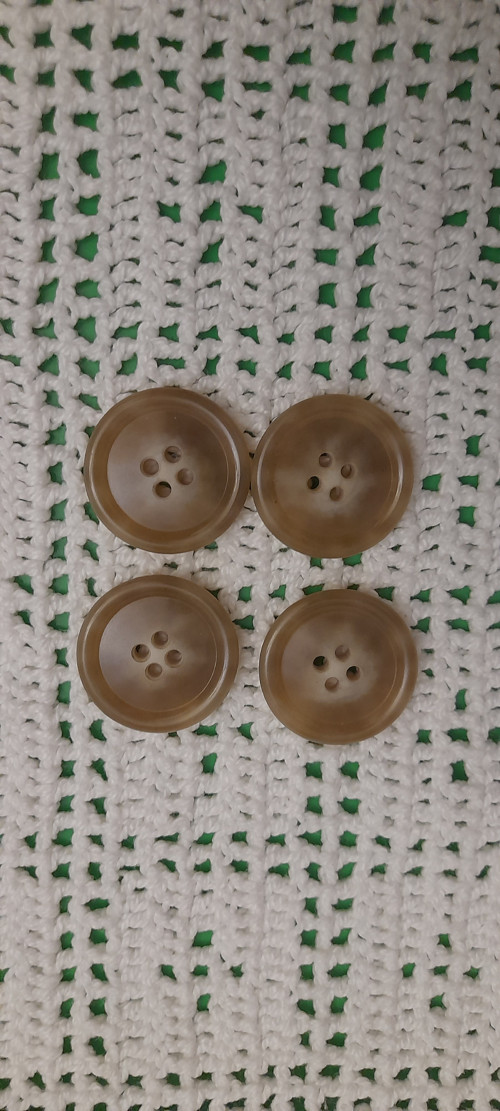 Světlehnědé knoflíky