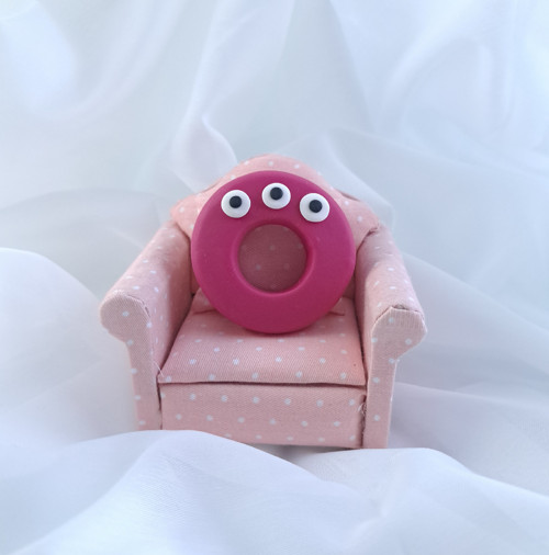 Worry stone (kámen starostí)- Příšerka s dírou