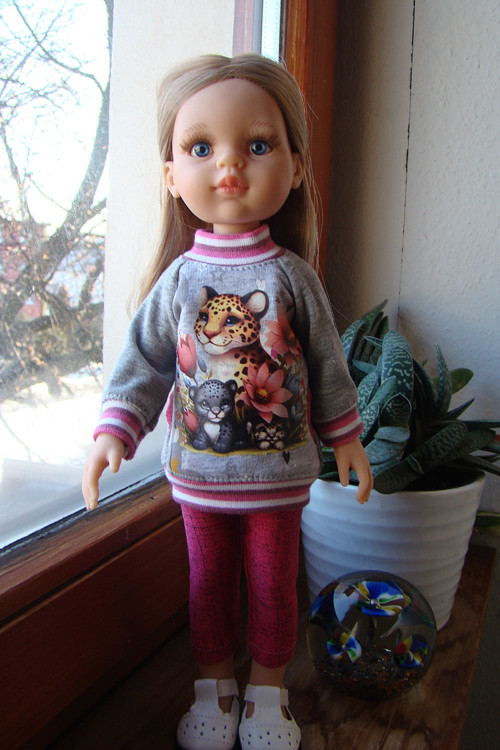 Paola Reina 32 cm - mikina a legínky