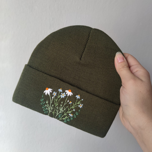 Dětská vyšívaná čepice khaki