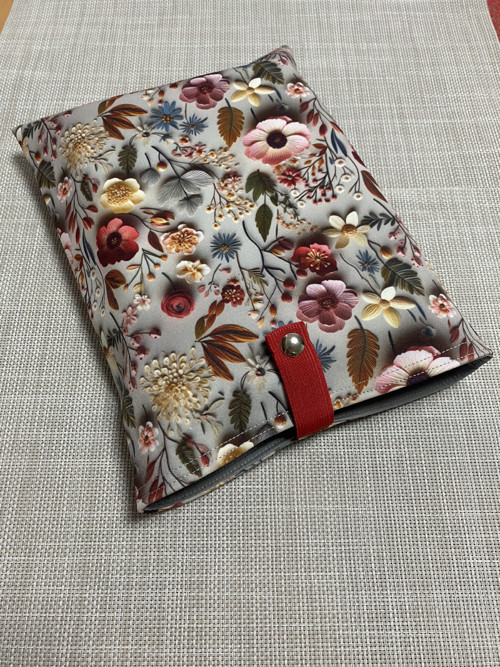 Pouzdro na tablet /knihu/ - Květy 3D