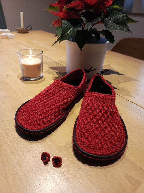 Háčkovaná barefoot elegance "vlčí máky"