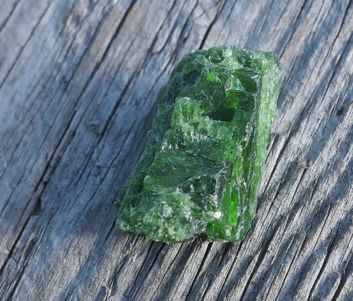 Surový chromdiopsid V1929
