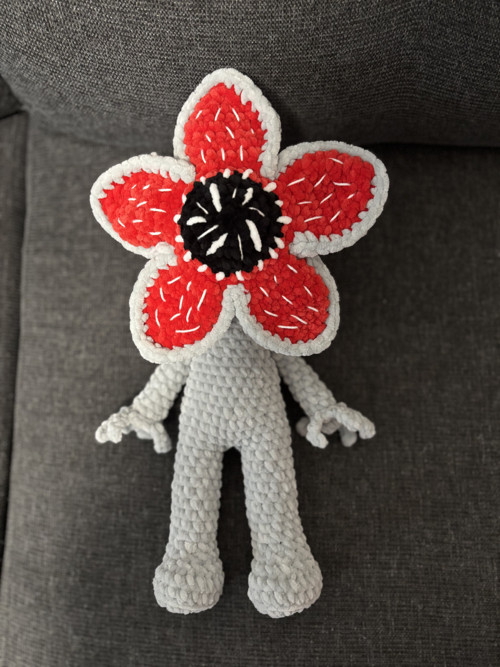 Háčkovaný demogorgon