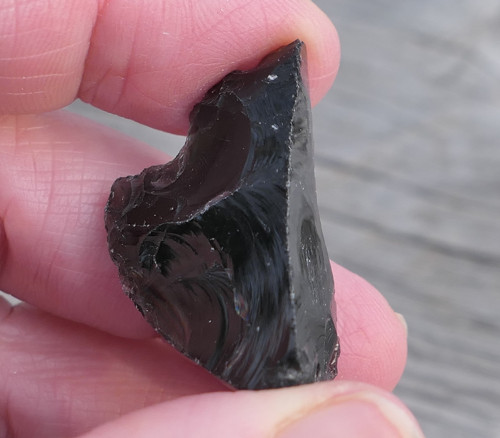Surový obsidián černý V1964 — foto 1
