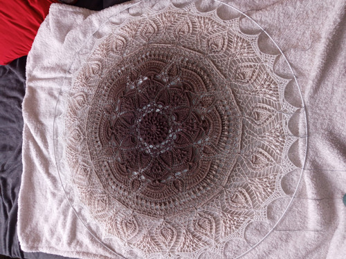 Háčkovaná mandala