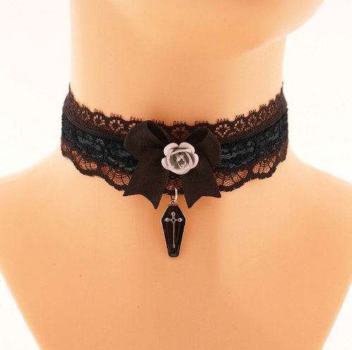Náhrdelník choker s přívěškem a mašličkou
