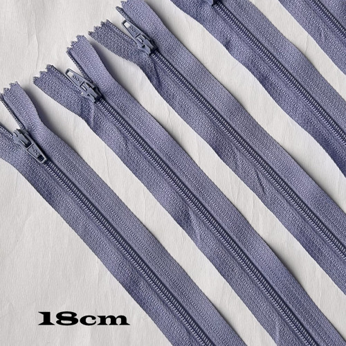 Zip - 18cm - fialovo-šedá