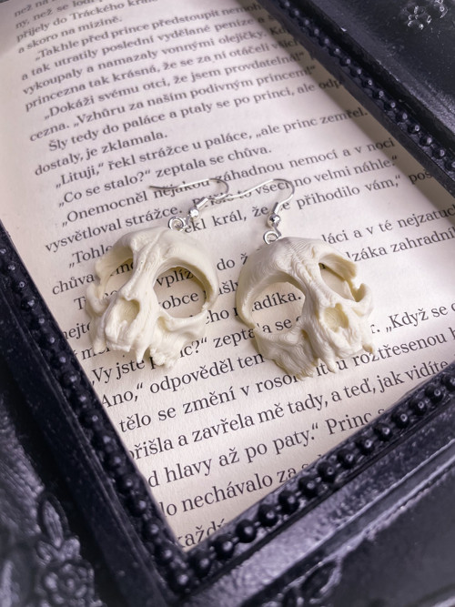 Náušnice Osteology kočičí lebka
