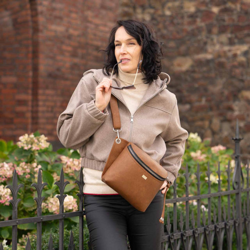 Crossbody ledvinka SALOME skořicová