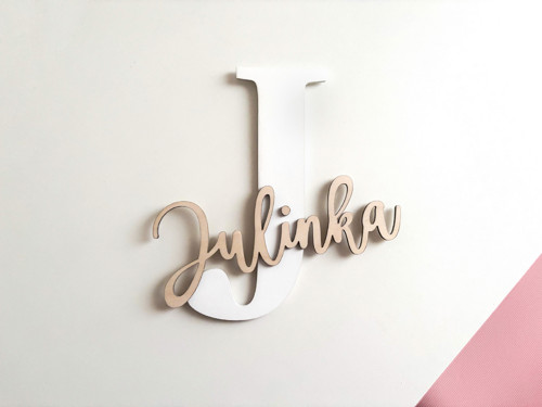 JMÉNO S INICIÁLOU Julinka #1