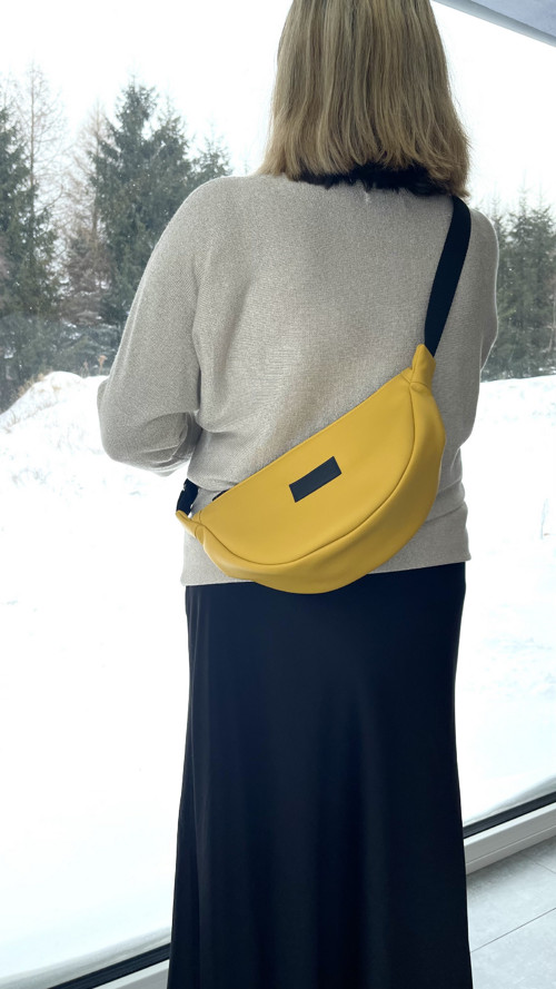 FLOW crossbody ledvinka žlutá