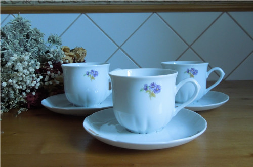 Porcelánové značené hrnečky s podšálky, 3 kusy