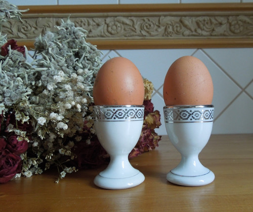 Porcelánové kalíšky na vajíčka, 2 kusy