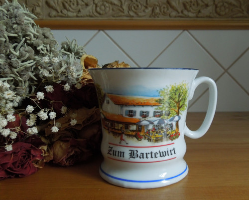 Porcelánový hrnek z Bavorska