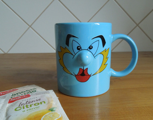 Porcelánový dětský pěkný hrnek