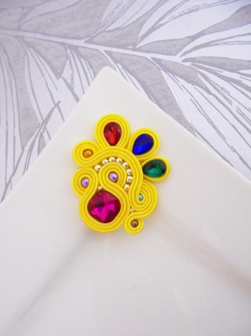 Soutache brošňa
