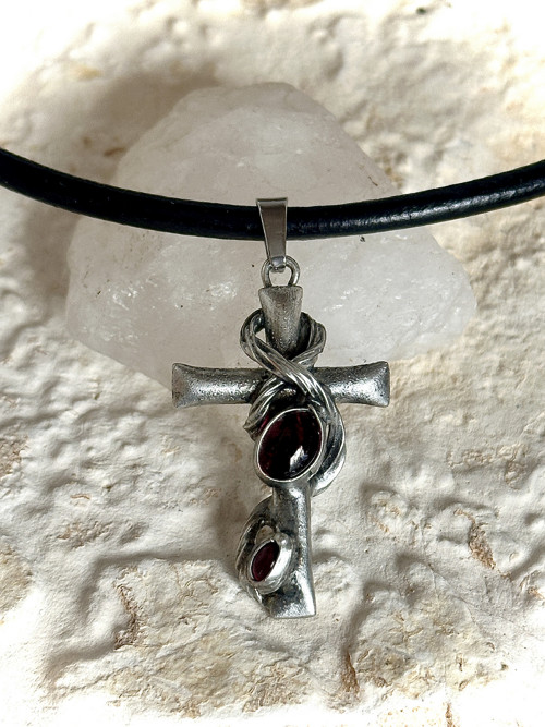 Kříž – symbol cesty, ochrany a vnitřní síly