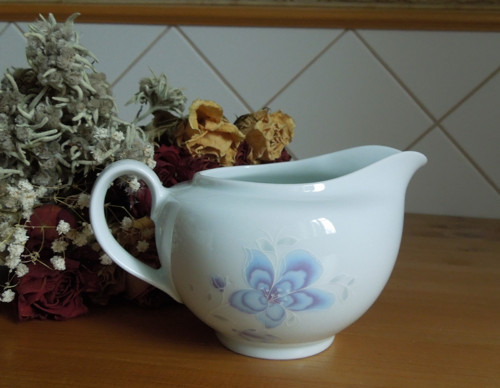 Porcelánová mléčenka