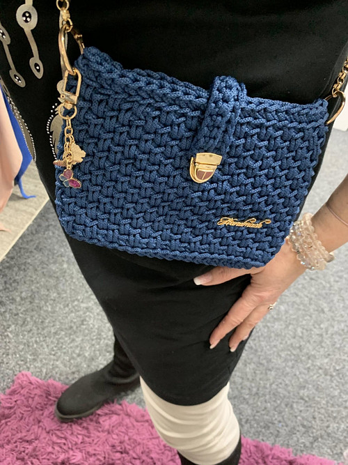Crossbody háčkovaná kabelka