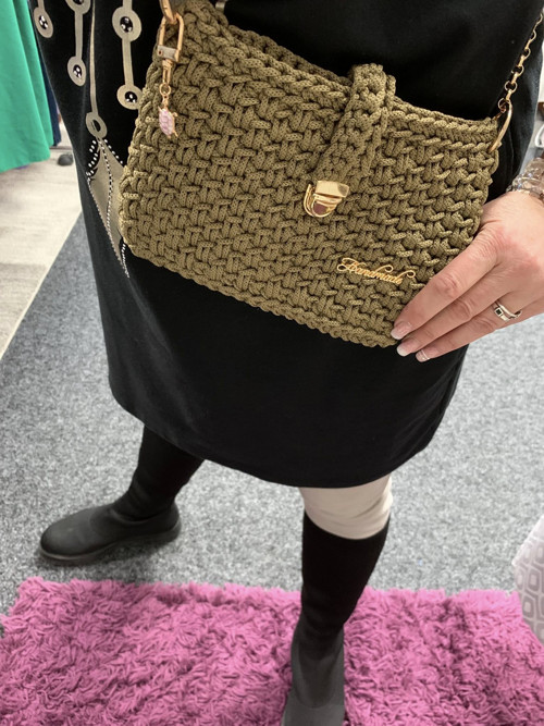Crossbody háčkovaná kabelka