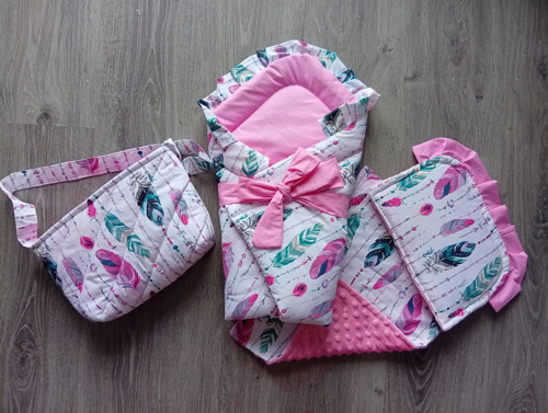 Taštička a zavinovačka pro panenky "peřička"