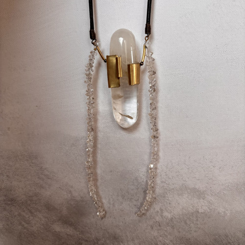 Hlas kamene - kříšťálový amulet