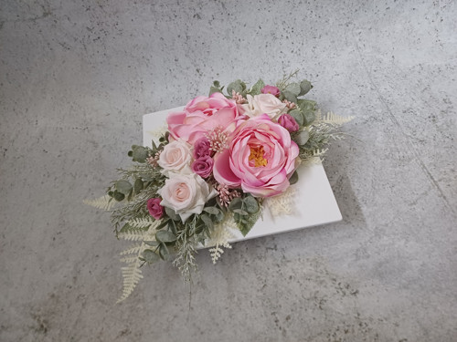 Ikebana s růžemi do růžova — foto 1