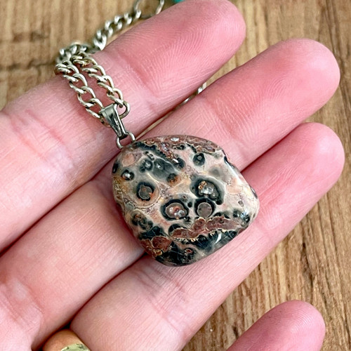 Přívěsek s jaspisem leopardím E063