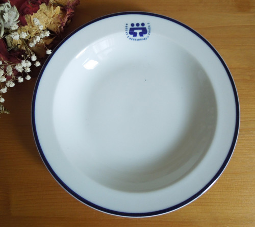 Retro pěkný porcelánový hluboký talíř
