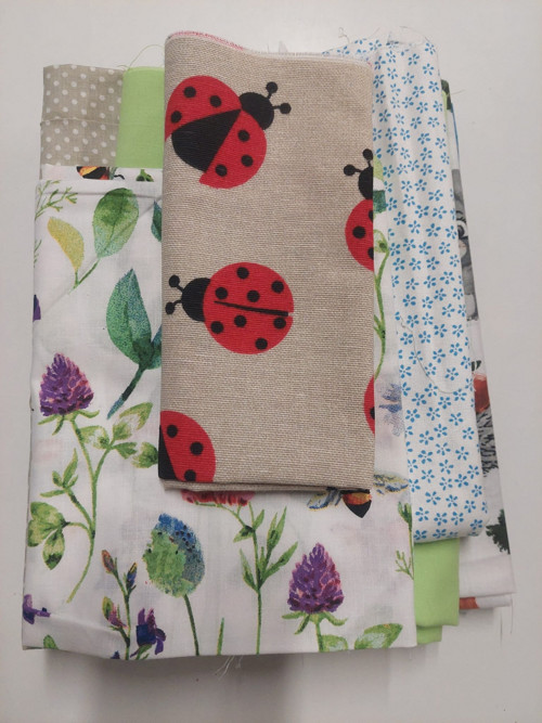 Bal.cca 460g např. na patchwork