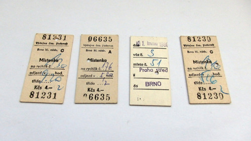 Místenky rok 1974 a 1980 č.2 — foto 1