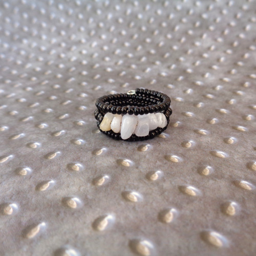 Prstýnek ,,S chalcedonem"