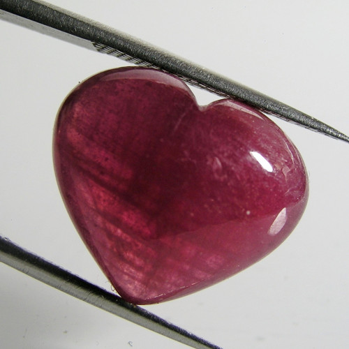 Přírodní červený Rubín, 24,29 ct., 16,6x19,5x8,0mm