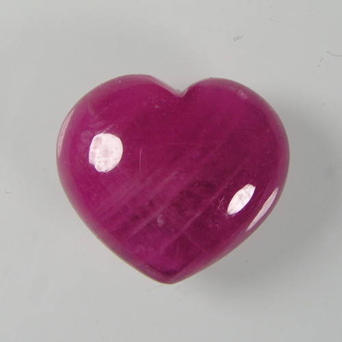 Přírodní červevý Rubín, 15,04 ct., 14,5x16,4x6,4mm