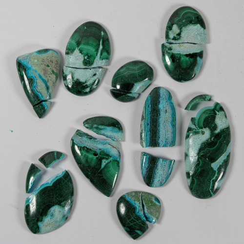 Chrysokol--Malachit, kabošony, 265+ ct./Lot