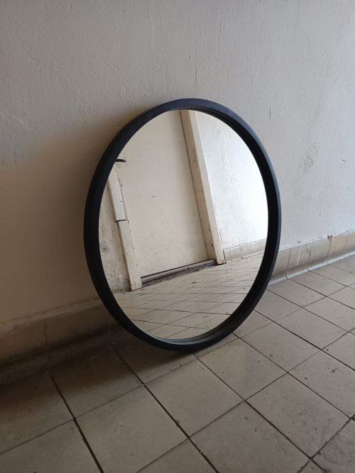 Dřevěné kulaté zrcadlo 60 cm černé