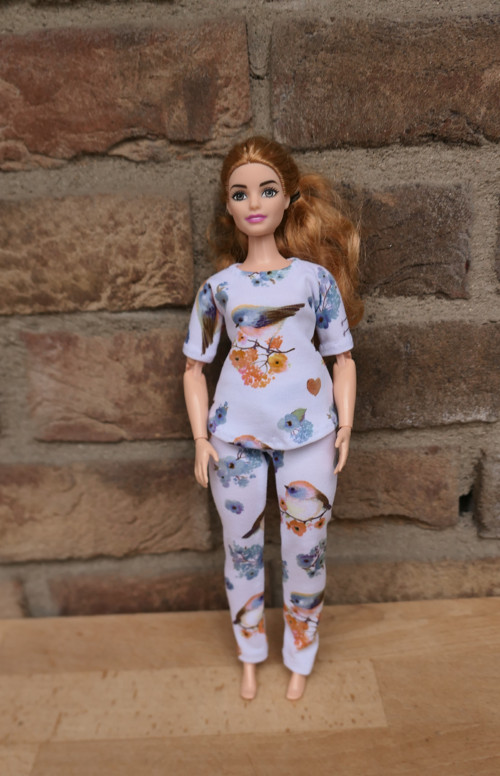 Pyžamko pro Barbie - baculku — foto 1