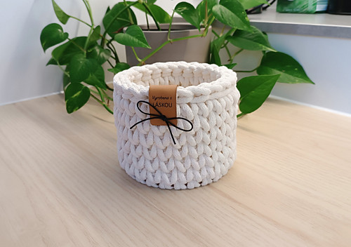 Háčkovaný košík průměr 12 cm — foto 1