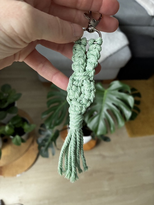 Macramé přívěsek
