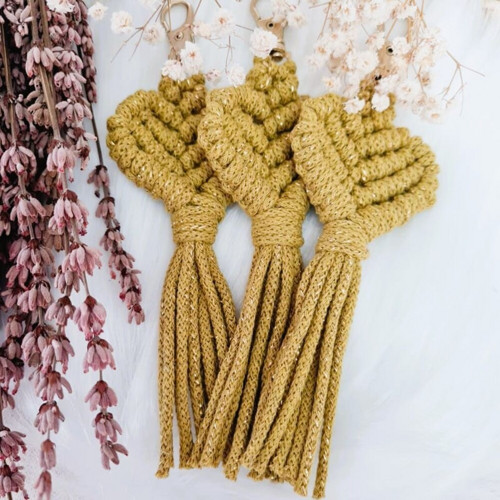Klíčenka macramé SRDCE velké Golden Kiwi