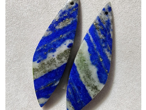 LAPIS LAZULI + Pyrit- broušený minerál, Afgánistán