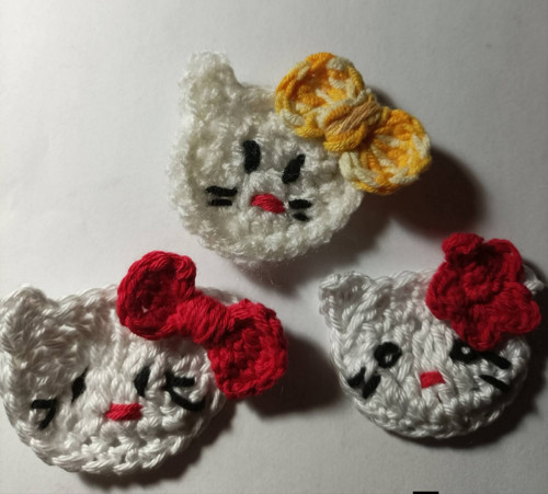 Hello Kitty - nášivka