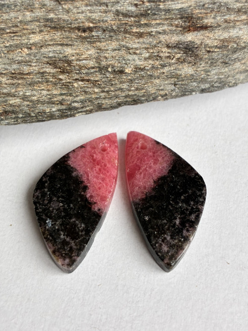 RODONIT- pár broušených minerálů, Austrálie 40 Ct
