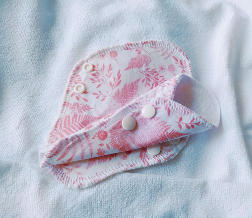 ڿڰۣ-Intimní vložka BIO prodyšná ,,TANGA"