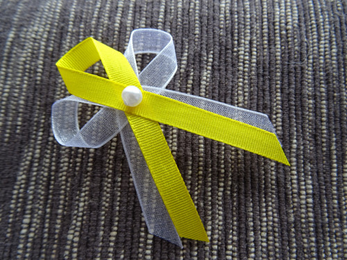 Vývazek s perličkou - monofil / žlutá 207